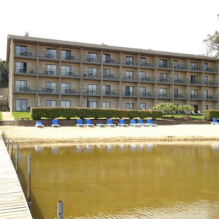 Beachfront Hotel Houghton Lake Extérieur photo