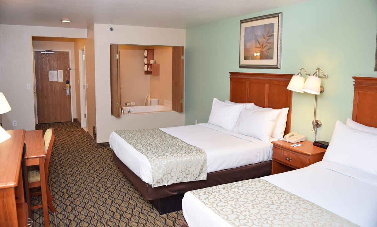 Beachfront Hotel Houghton Lake Extérieur photo