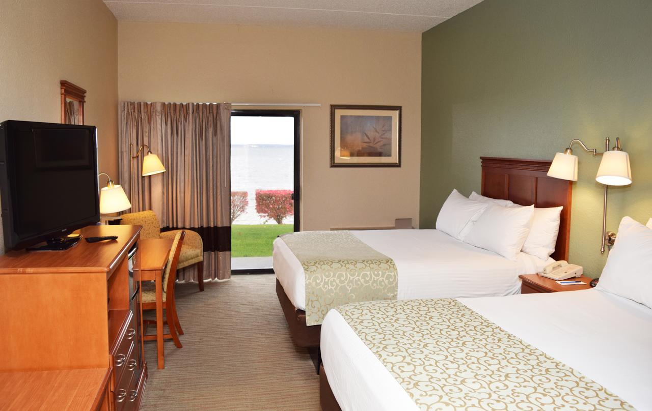 Beachfront Hotel Houghton Lake Extérieur photo